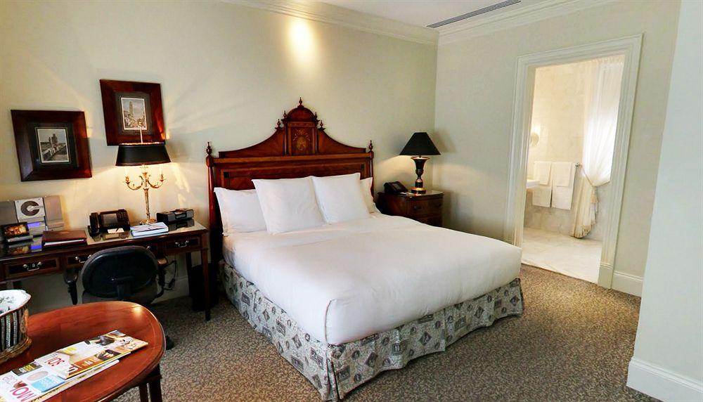 Hotel Le St. James Монреал Екстериор снимка