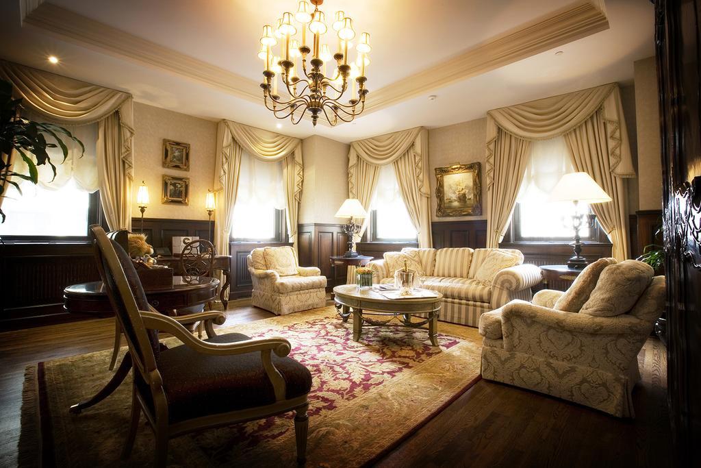 Hotel Le St. James Монреал Екстериор снимка