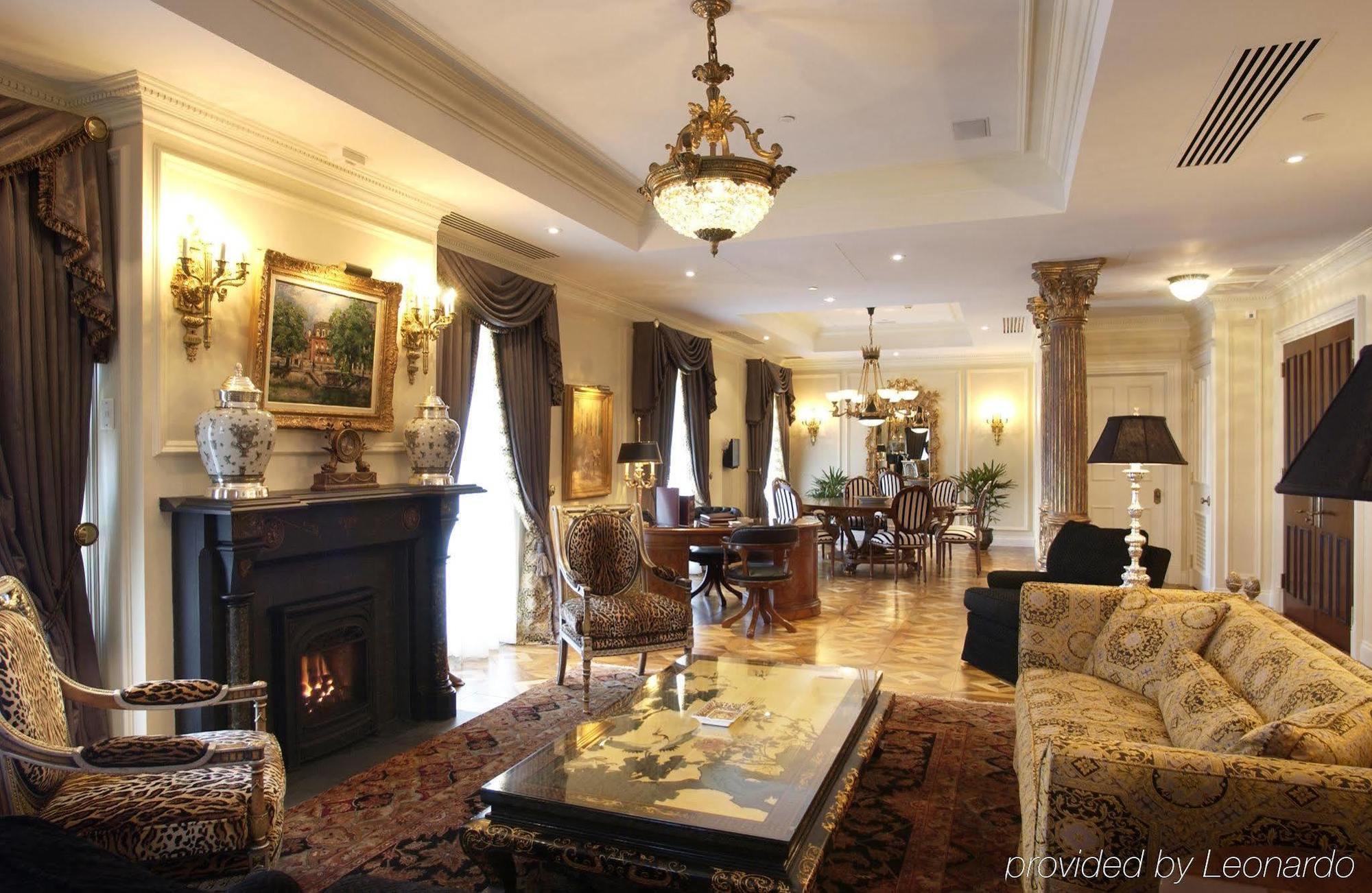 Hotel Le St. James Монреал Екстериор снимка