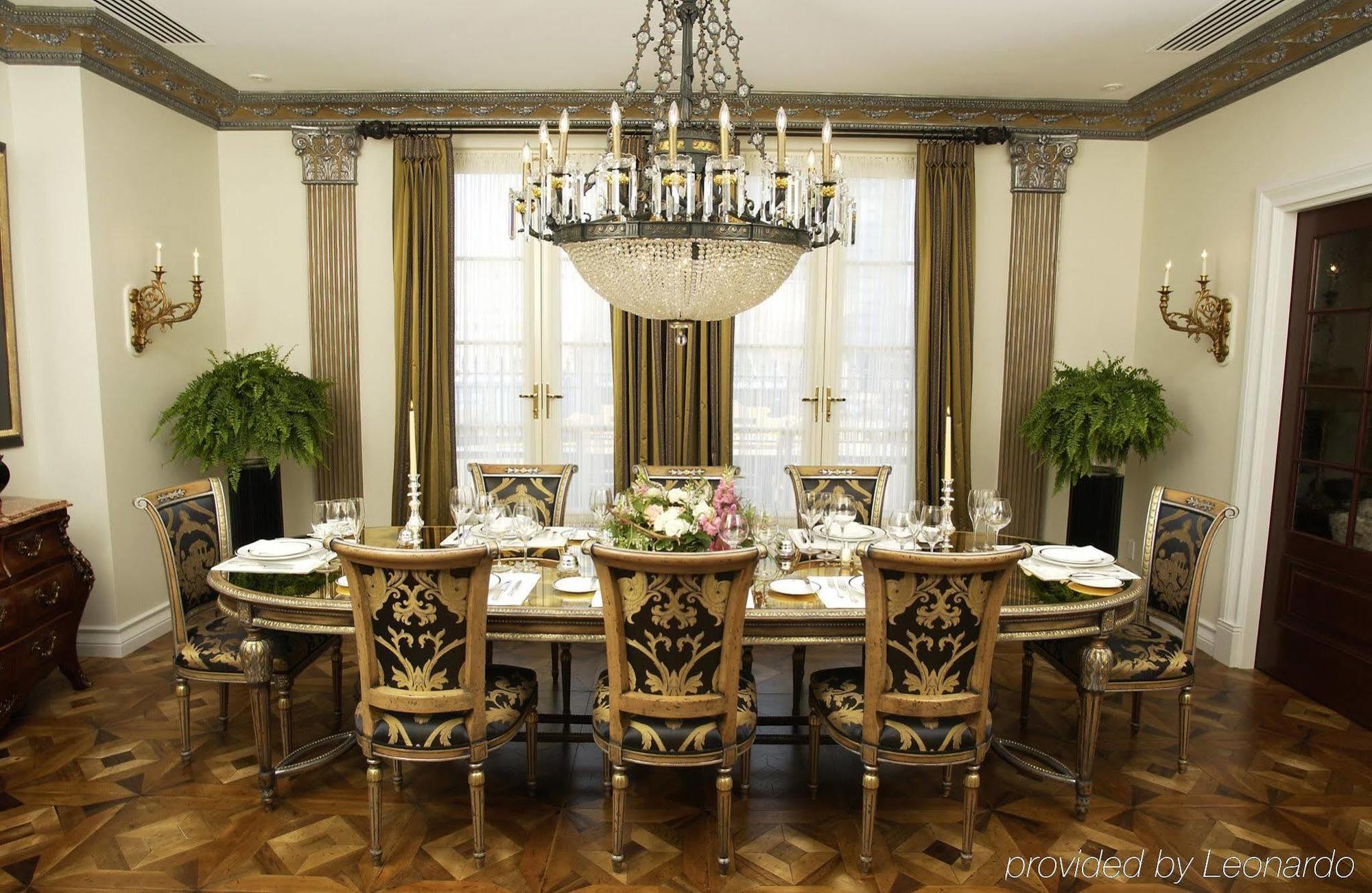 Hotel Le St. James Монреал Екстериор снимка