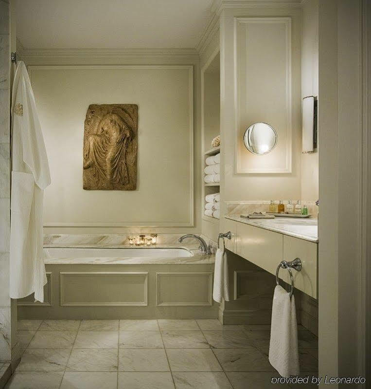Hotel Le St. James Монреал Екстериор снимка