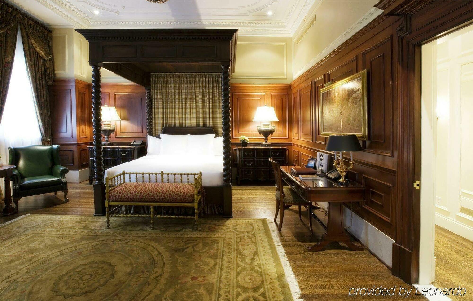 Hotel Le St. James Монреал Екстериор снимка