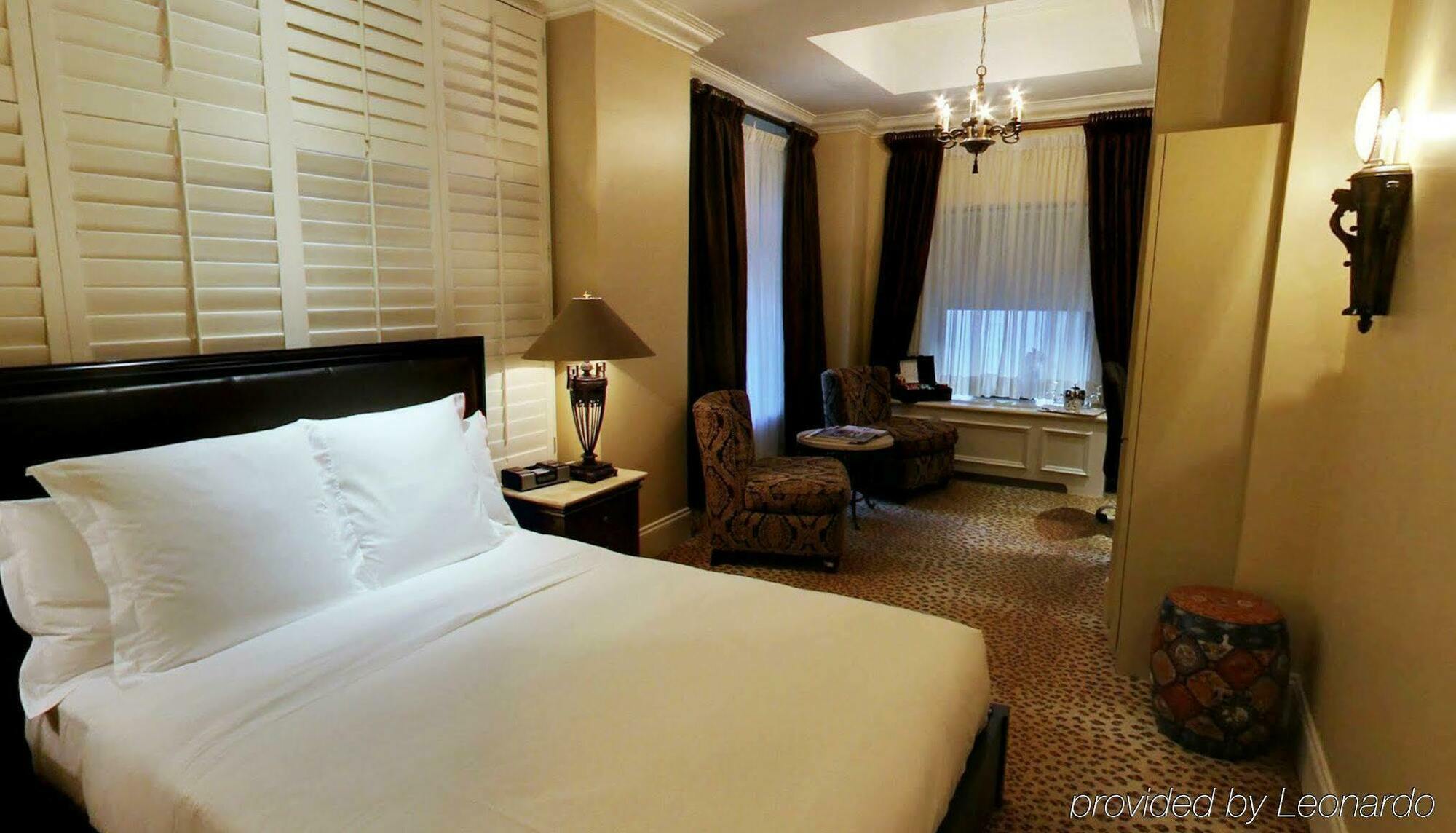 Hotel Le St. James Монреал Екстериор снимка