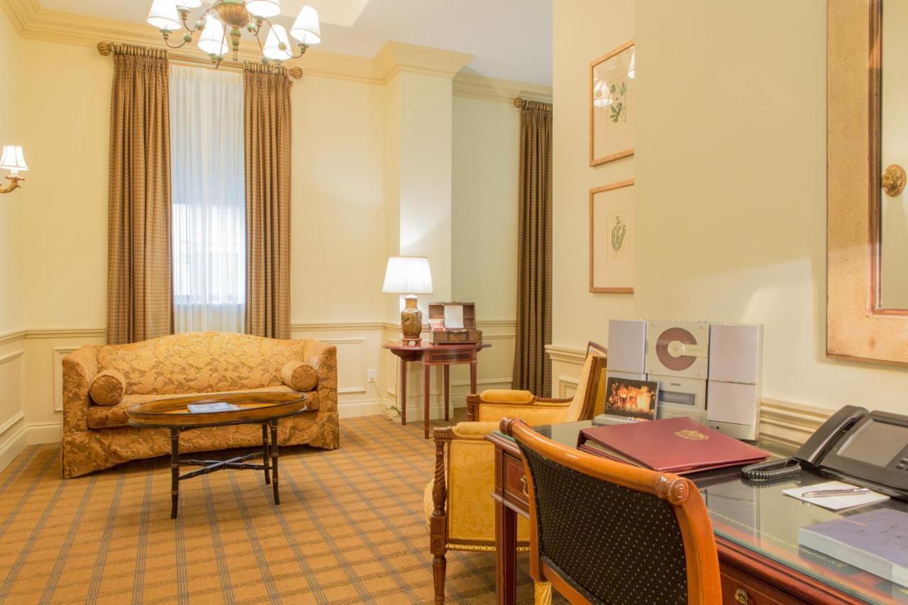 Hotel Le St. James Монреал Екстериор снимка