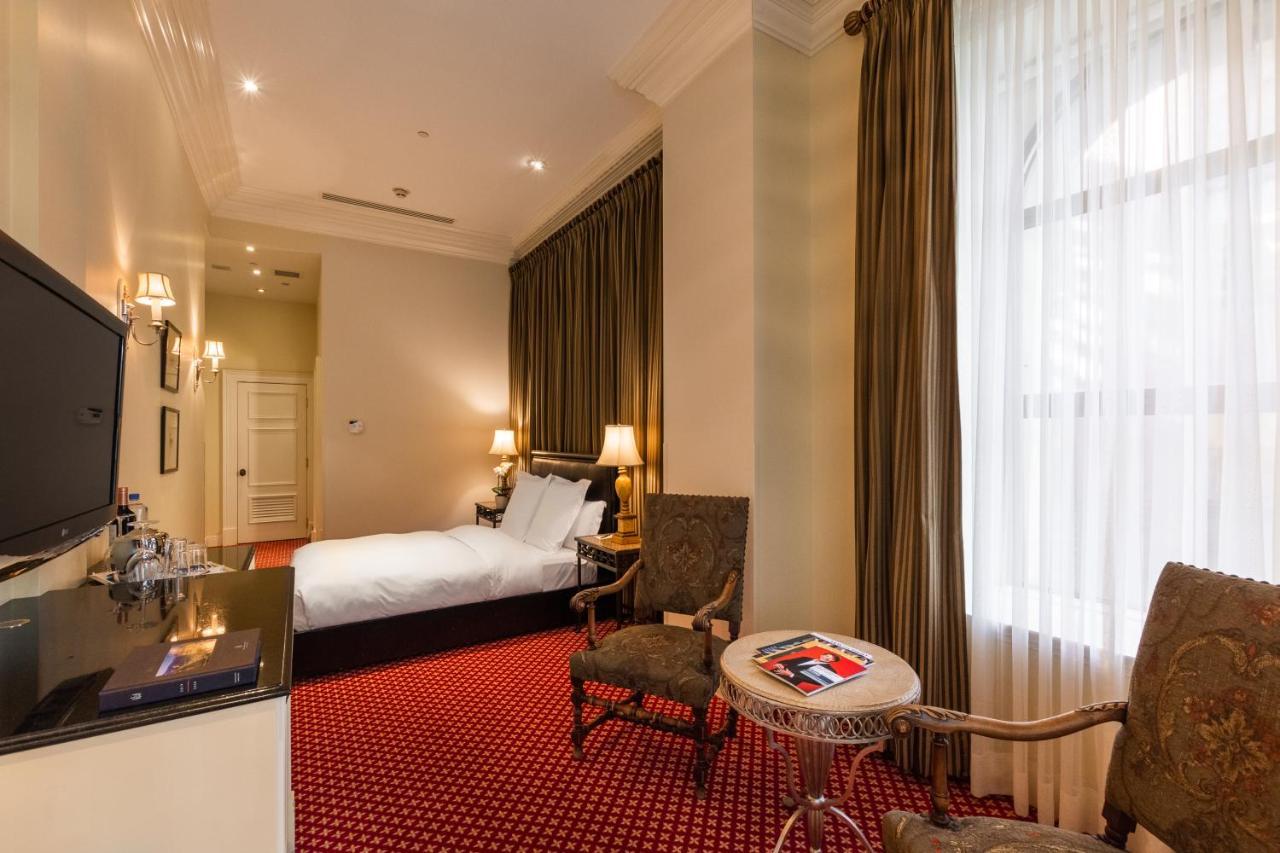 Hotel Le St. James Монреал Екстериор снимка
