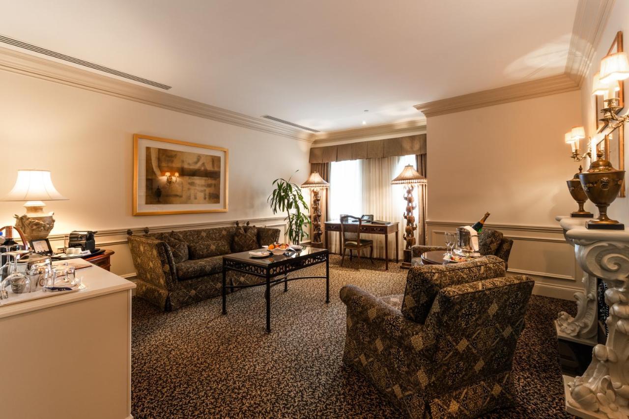 Hotel Le St. James Монреал Екстериор снимка