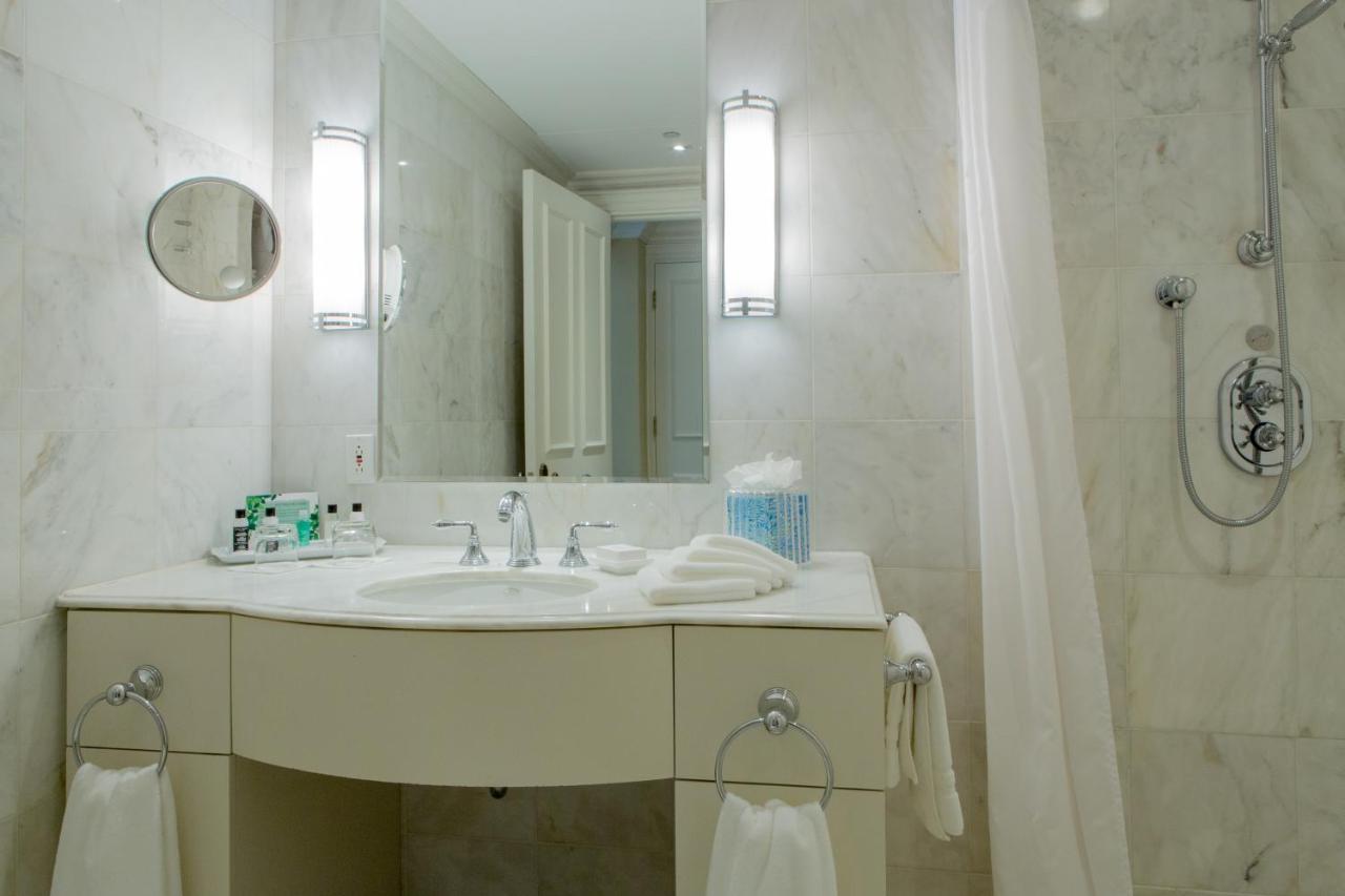 Hotel Le St. James Монреал Екстериор снимка