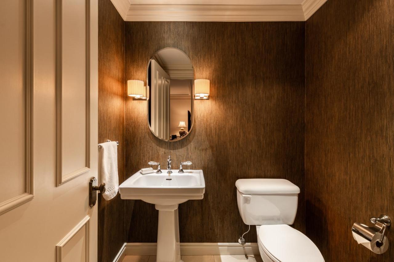 Hotel Le St. James Монреал Екстериор снимка